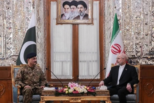 Pakistan Genelkurmay Başkanı Munir, Galibaf ile g&ouml;r&uuml;şt&uuml;
