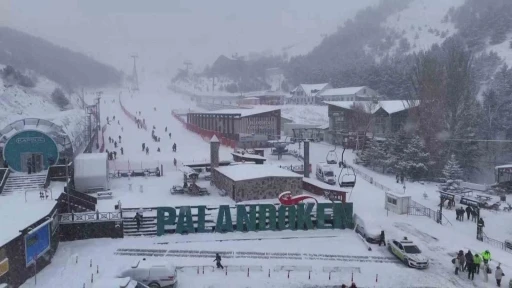 Paland&ouml;ken&rsquo;de g&ouml;rsel ş&ouml;len
