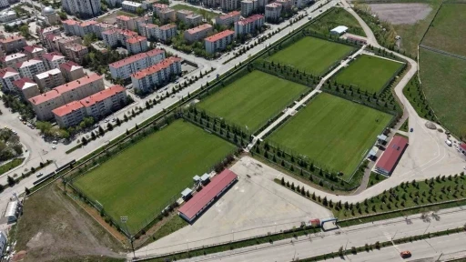 Paland&ouml;ken Y&uuml;ksek İrtifa Kamp Merkezi yine takımların g&ouml;zdesi
