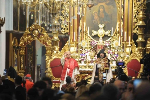 Papa 14. Leo, Ermeni Apostalik Katedrali’ne &quot;dua ziyareti&quot; gerçekleştirdi
