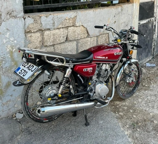 Park halindeki motosiklet &ccedil;alındı
