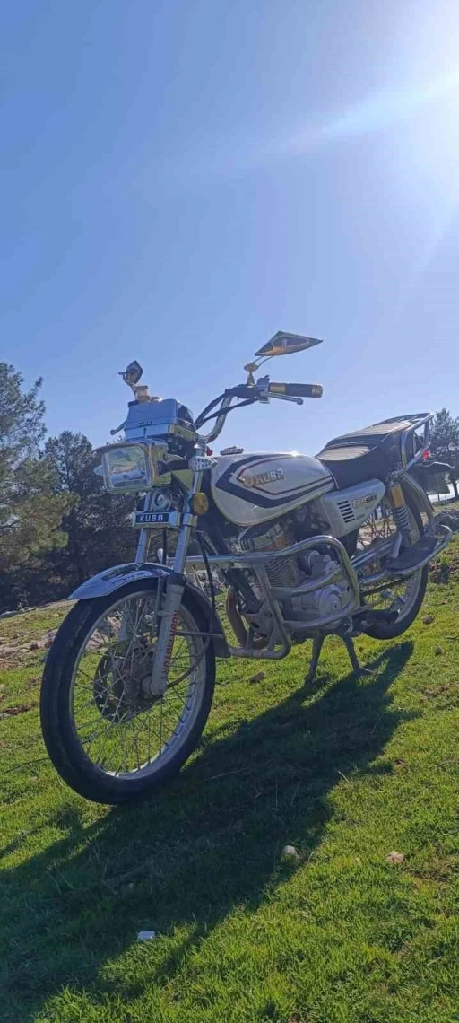 Park halindeki motosiklet &ccedil;alındı
