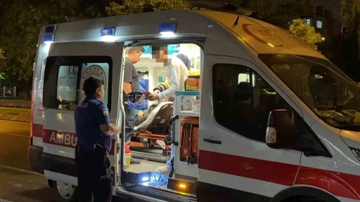 Parkta &ccedil;ocuklar arası bı&ccedil;aklı kavga: 2 yaralı
