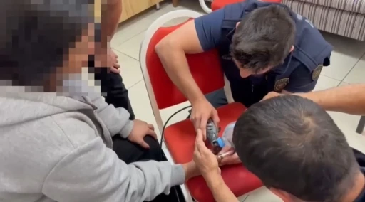 Parmağına yüzük sıkışan kadının yardımına itfaiye koştu
