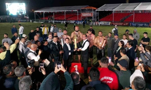 Paşa’nın Aslanı, sezona altın kemerle başladı
