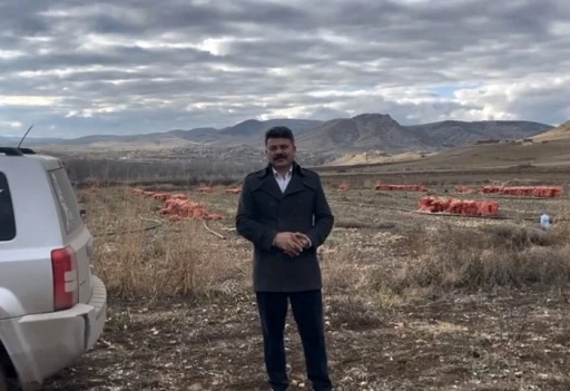 Patatesleri sokağa d&ouml;ken CHP&rsquo;li başkan bu kez kamu kurumuna hakaret etti
