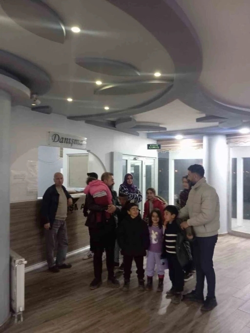Patnos&rsquo;ta depremin yaraları sarılıyor
