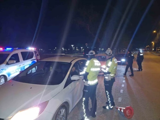 Payas’ta asayiş uygulamasında 13 araç ve sürücüsüne 117 bin TL ceza
