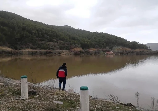 Pazarlar&rsquo;da sulama g&ouml;letlerinde su &uuml;r&uuml;nleri denetimi
