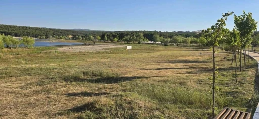 Pelitözü Gölet’ini kuraklık vurdu, sular 50 metre çekildi
