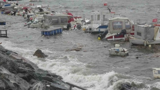 Pendik Amat&ouml;r Denizciler Barınağı&rsquo;nda korku dolu anlar: Tekne sahibi &ouml;l&uuml;mle burun buruna geldi
