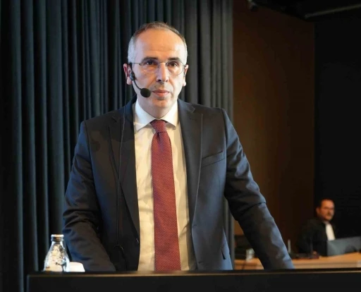 Per&ccedil;in: "Bor&ccedil; stokumuz 17 milyardan 6,7 milyara d&uuml;şt&uuml;"
