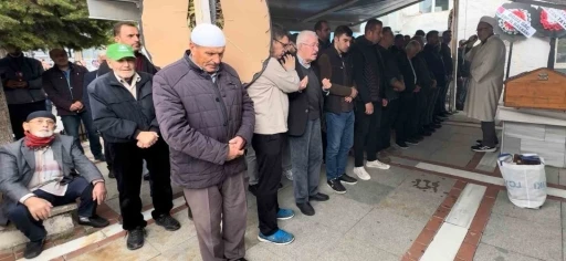 Perde asarken düşen kadın öldü
