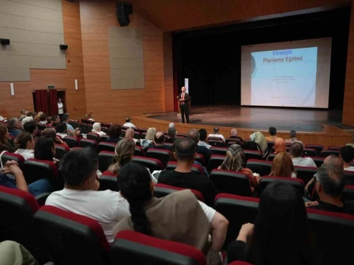 Performans esaslı strateji ve b&uuml;t&ccedil;e hazırlama eğitimi verildi
