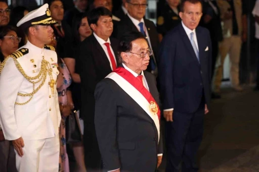 Peru&rsquo;da 83 yaşındaki Balcazar ge&ccedil;ici devlet başkanı oldu
