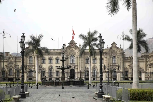 Peru Kongresi, Devlet Başkanı Jeri&rsquo;yi g&ouml;revden aldı

