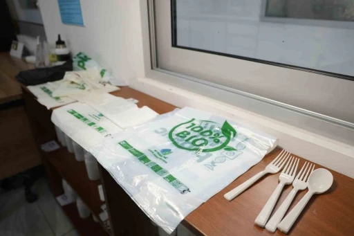 Petrol yerine nişasta: 180 g&uuml;nde biyobozunabilen plastik alternatifi
