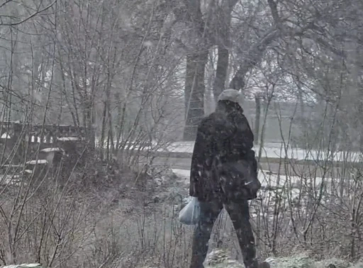 Pınarhisar&rsquo;da gece fırtınası il&ccedil;eyi beyaza b&uuml;r&uuml;d&uuml;
