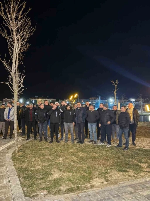 Pınarhisarlı tır şof&ouml;rlerinden tır parkına tepki
