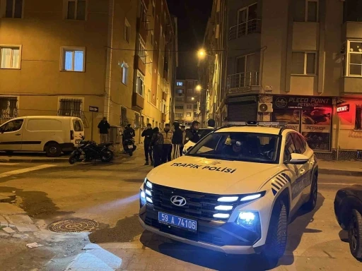 Plakası kapalı gezen motosikletin ehliyetsiz s&uuml;r&uuml;c&uuml;s&uuml; bek&ccedil;ilere yakalandı
