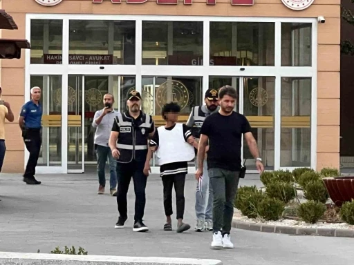 Poligondan silah &ccedil;alan 16 yaşındaki &ccedil;ocuğa 5 yıl 10 ay hapis ve 30 bin lira para cezası
