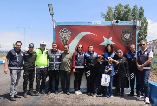 Polis ekiplerine Esila&rsquo;dan destek
