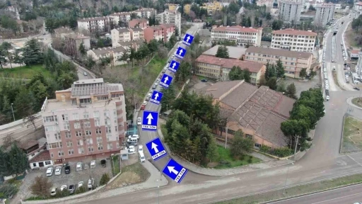 Polis evi istikametindeki Fatih Caddesi tek y&ouml;n oldu
