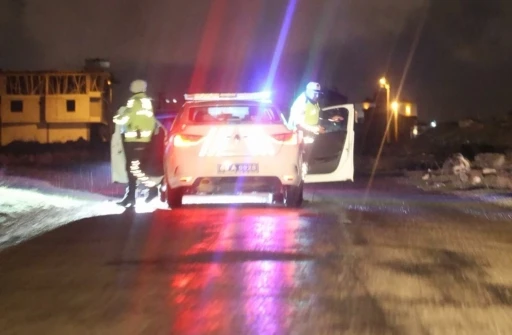 Polis ile alkollü sürücü kovalamacası kamerada
