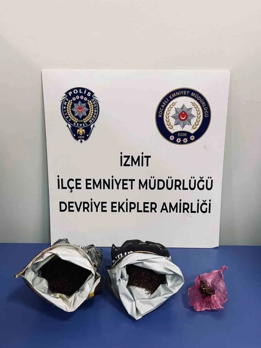 Polisin şüphe üzerine durdurduğu şahısların üzerinden uyuşturucu çıktı
