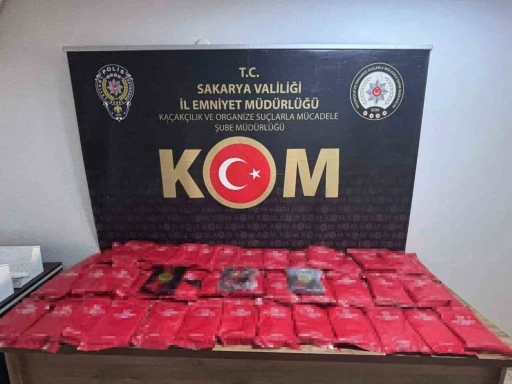 Polisten 4 ayrı kaçakçılık operasyonu: 5 gözaltı
