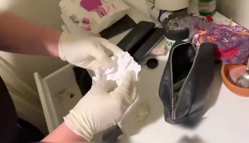 Polisten iki il&ccedil;ede iki ayrı uyuşturucu operasyonu: 5 g&ouml;zaltı
