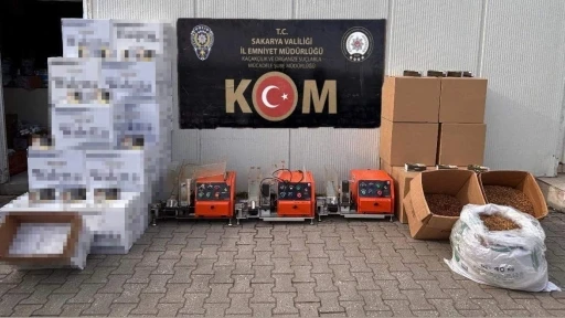 Polisten iki il&ccedil;ede uyuşturucu ve ka&ccedil;ak&ccedil;ılık operasyonu: 4 g&ouml;zaltı
