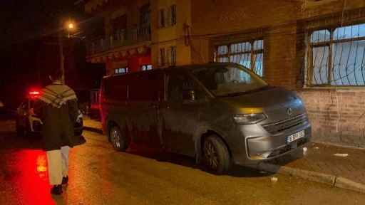 Polisten kaçan minibüs terk edilmiş halde bulundu
