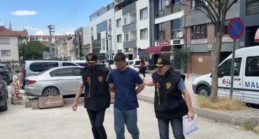 Pompalı t&uuml;fekle 1 kişinin vurulduğu olayda 2 tutuklama
