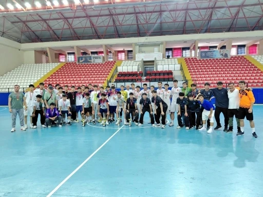 Porsuk Spor Salonu&rsquo;nda 2. K&uuml;me Futsal Gen&ccedil; A Erkekler m&uuml;sabakaları tamamlandı
