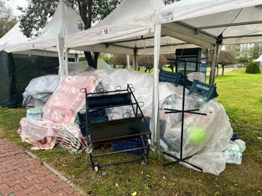 Portakal &Ccedil;i&ccedil;eği Karnavalı&rsquo;na yağmur engeli
