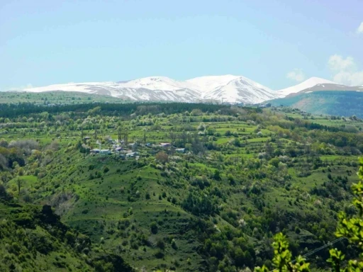 Posof’ta baharla gelen güzellikler
