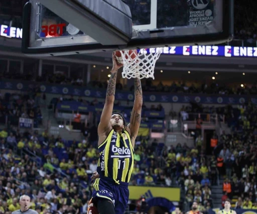 Potadaki derbide kazanan Fenerbah&ccedil;e
