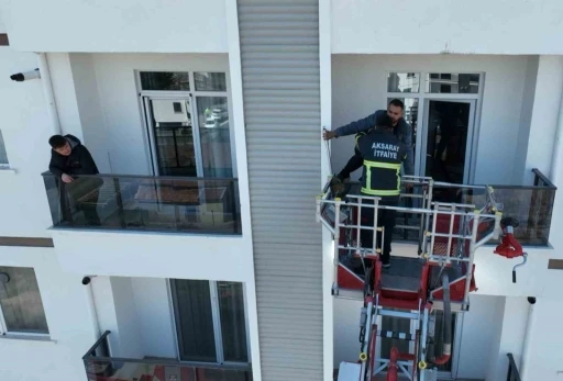 Prizde unutulan şarj aleti yangın &ccedil;ıkardı: 16 kişi hastanelik oldu
