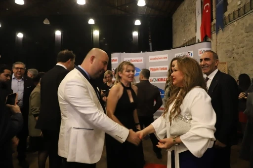 Prof. Dr. Aysun Bay&rsquo;a Sağlık Turizminin K&uuml;resel Vizyon &ouml;d&uuml;l&uuml;
