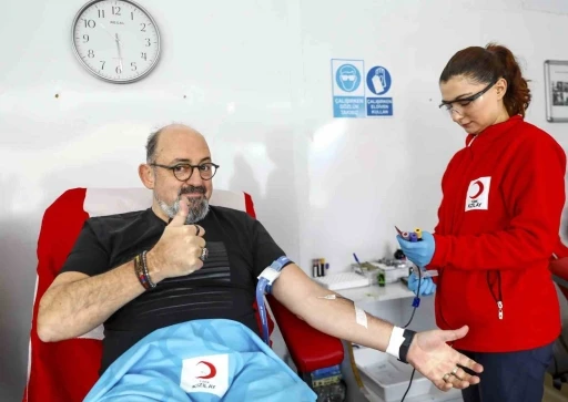 Prof. Dr. Canan’dan kan bağışı çağrısı: &quot;Birbirimize candan bağlıyız&quot;
