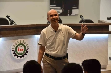 Prof. Dr. Ersan Öz, Denizlili öğrencilerle buluştu.
