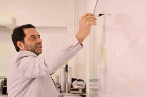 Prof. Dr. Fahrettin Yakupanoğlu; "Bilim makalede kalmamalı, ürüne dönüşmeli"