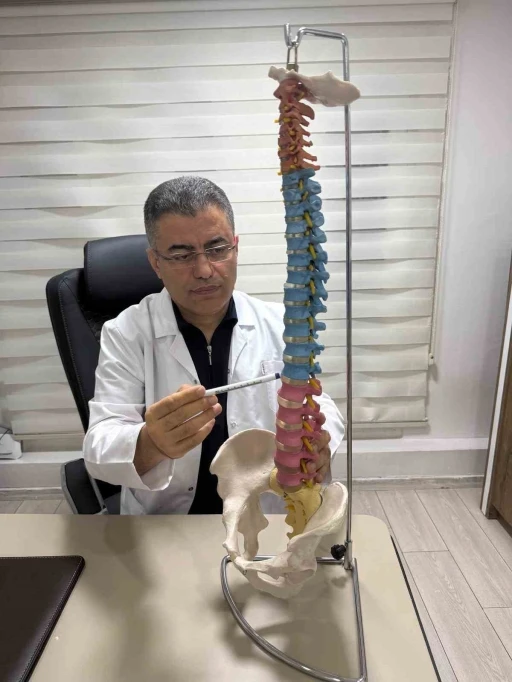 Prof. Dr. İrfan Koca: "Bel fıtığı artık gen&ccedil;lerin de sorunu"
