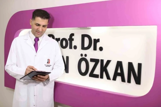 Prof. Dr. Özkan: &quot;Diş çekimi, kalp hastaları için kanamalı cerrahi bir işlemdir&quot;
