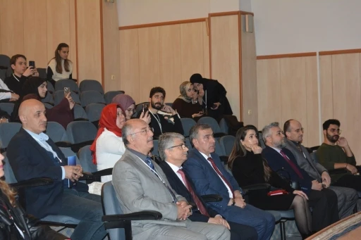 Prof. Dr. Şeker: &quot;Aydınoğulları, Anadolu’nun Türkleşmesinde önemli rol oynamıştır&quot;
