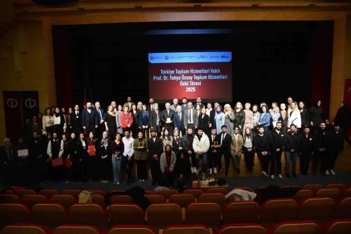 Prof. Dr. Yahya &Ouml;zsoy Toplum Hizmetleri &Ouml;d&uuml;lleri sahiplerini buldu
