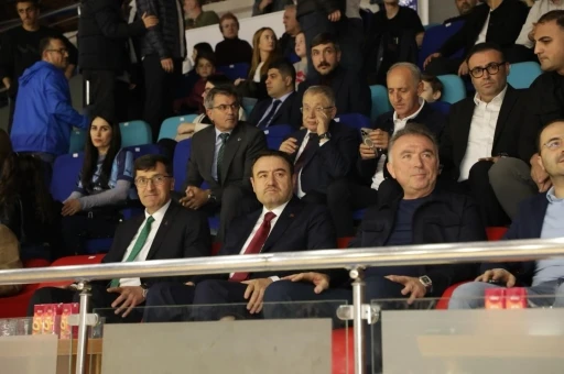 Protokolden K&uuml;tahya Belediyespor&rsquo;a trib&uuml;n desteği
