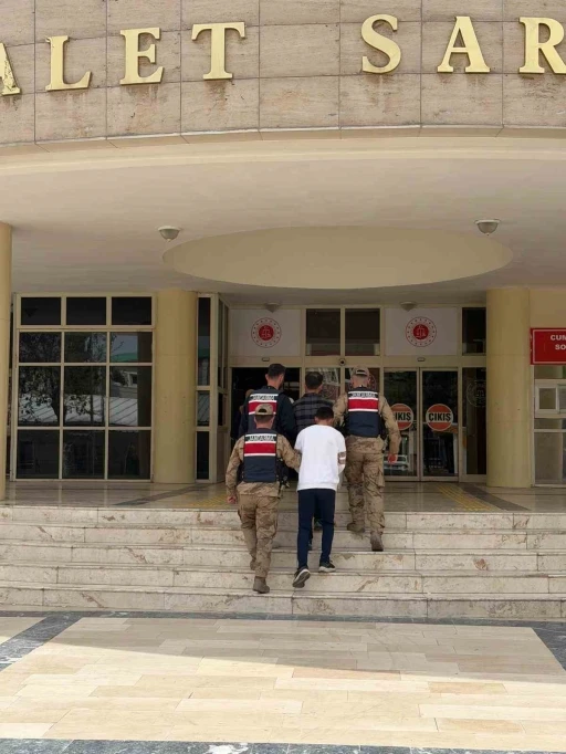 Provokatif i&ccedil;eriklerin yer aldığı sosyal medya grubunun kurucusu tutuklandı

