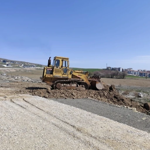 Pursaklar&rsquo;da geleceğin yolları inşa ediliyor
